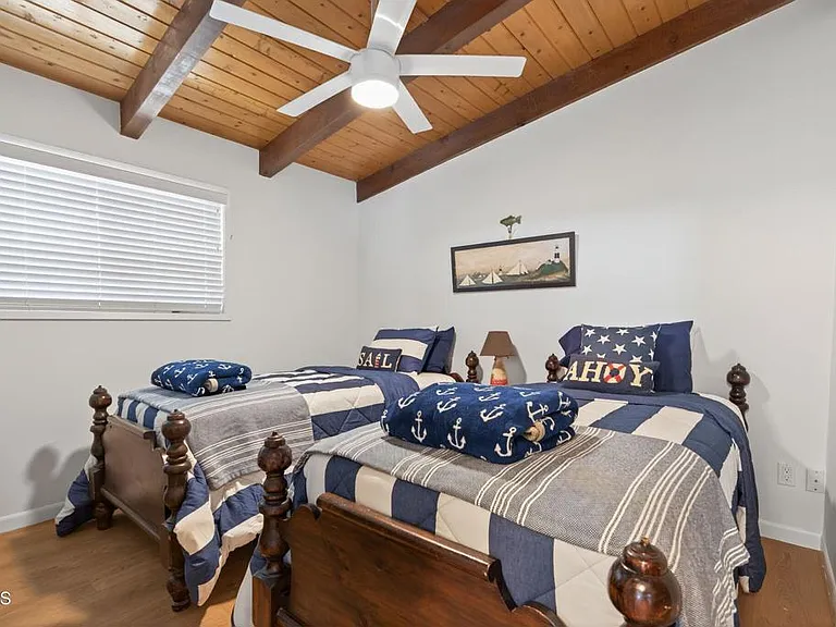 3884 Pacific Coast Hwy — Photo 24