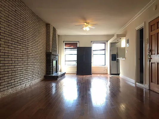 Rented by Realty Collective | media 31