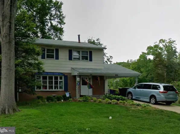 8606 Kentford Dr, Springfield, VA 22152