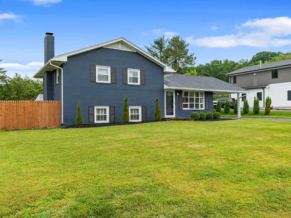 811 North Dr, Blacksburg, VA 24060