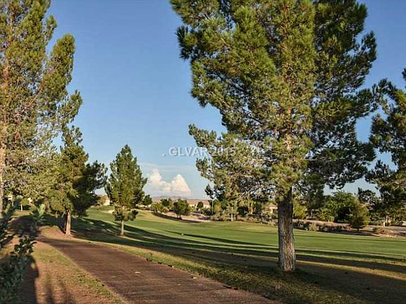 3rd image of 3215 Kingbird Dr