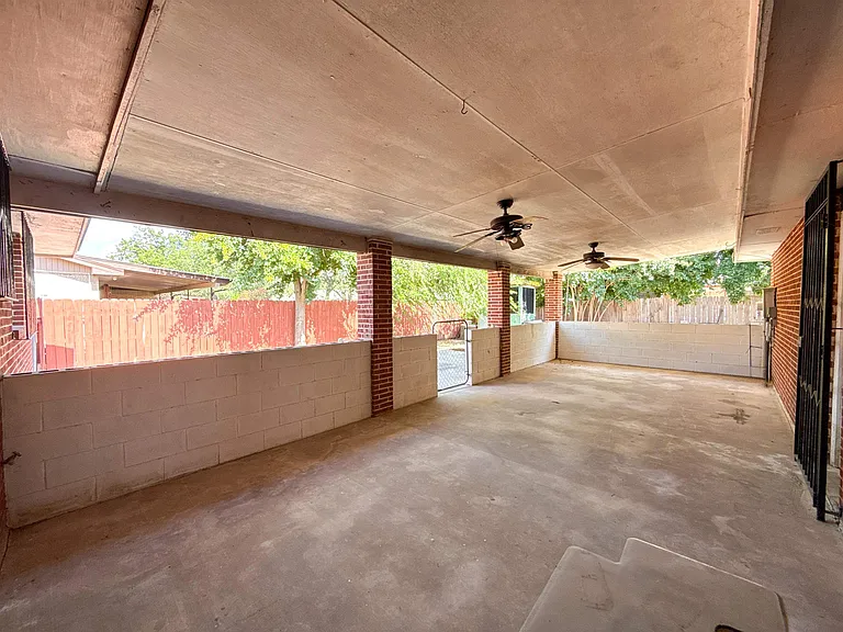 201 Gumwood Ln — Photo 18
