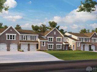 2745 Golden Leaf Dr #18-303, Beavercreek, OH 45431