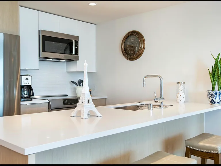 1001 Queen St #2303 — Photo 15