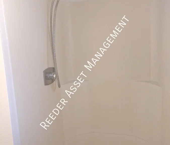 571 Boulevard St #2 — Photo 5