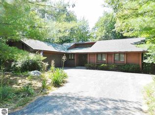 4623 Paper Birch Ln, Traverse City, MI 49686