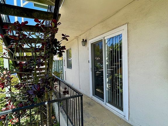 2nd image of 4483-4485 Palm Ave #1