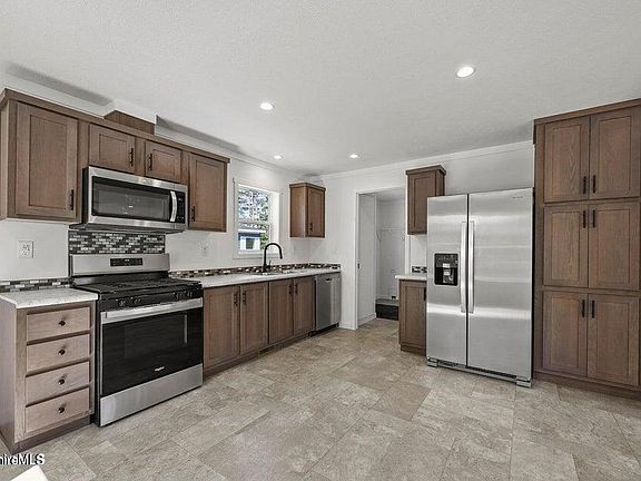 5th image of 395 Cheshire Rd #104