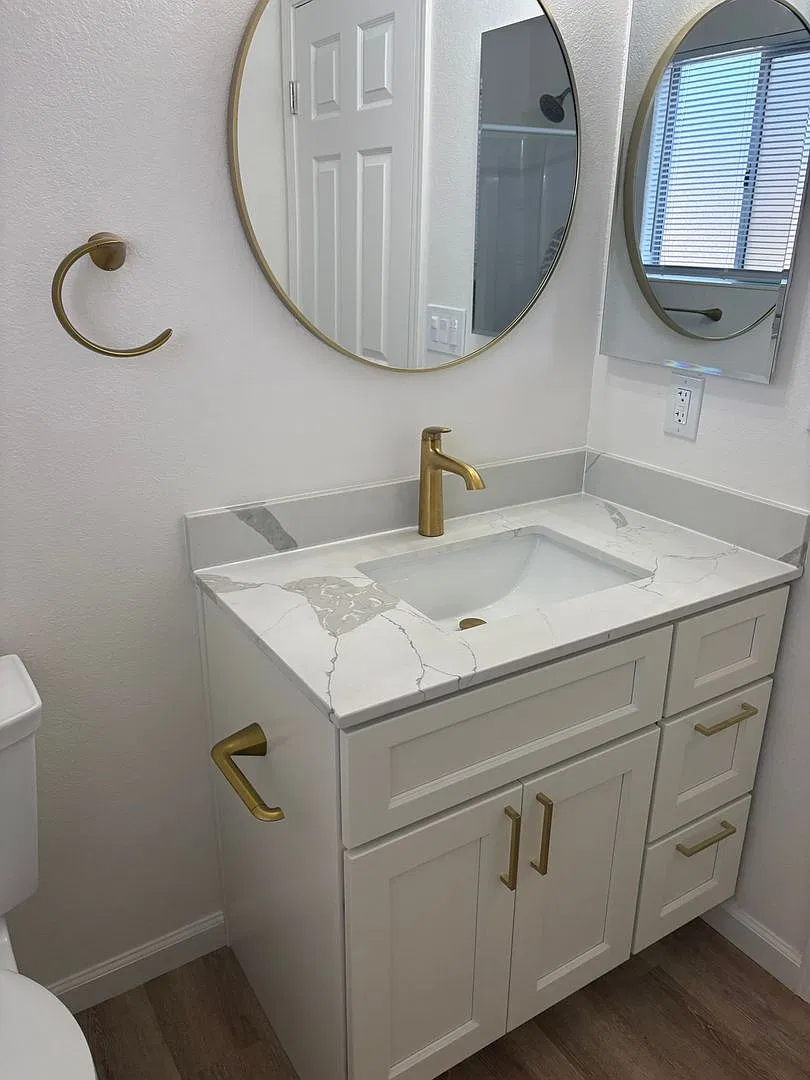 Renovated 4b/3b — Photo 2