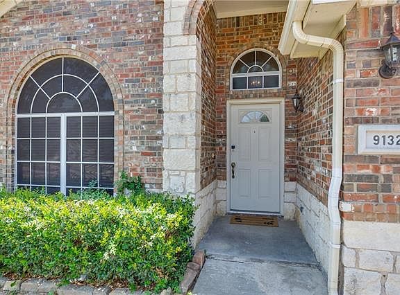 4th image of 9132 Riverfalls Dr