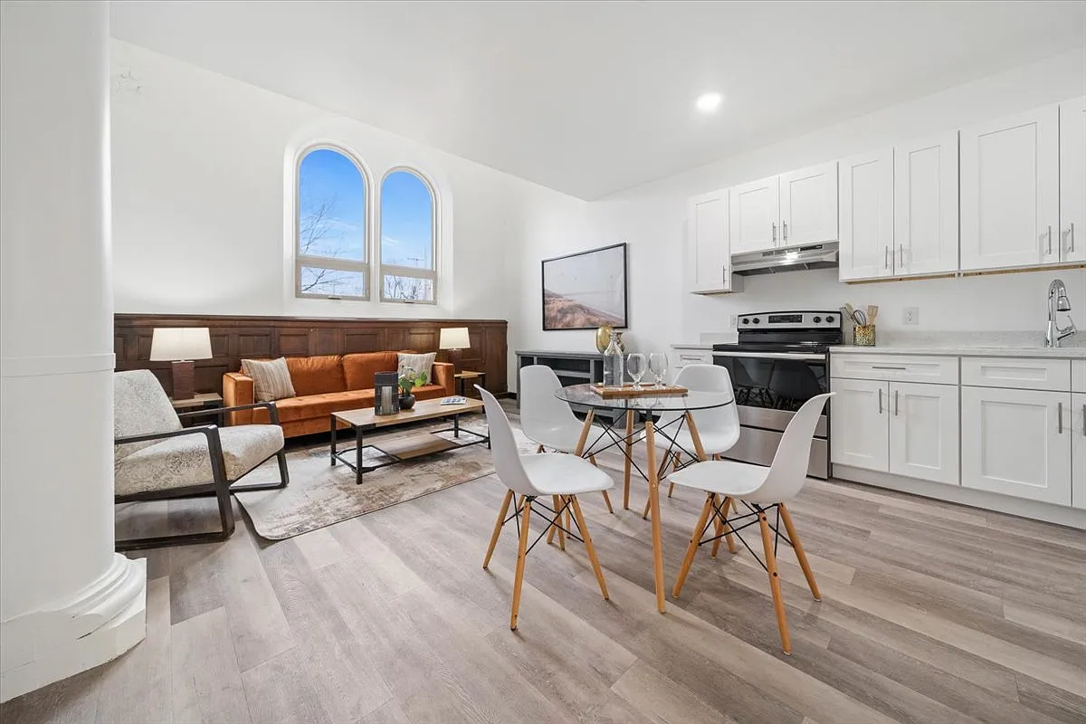 401 Olo Street - Former Church Parish Converted In Luxury Apartments! — Photo 1