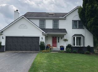 1776 Eaglecrest Rd, Perrysburg, OH 43551