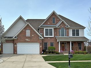 2086 Broadmoor Ln, Vernon Hills, IL 60061