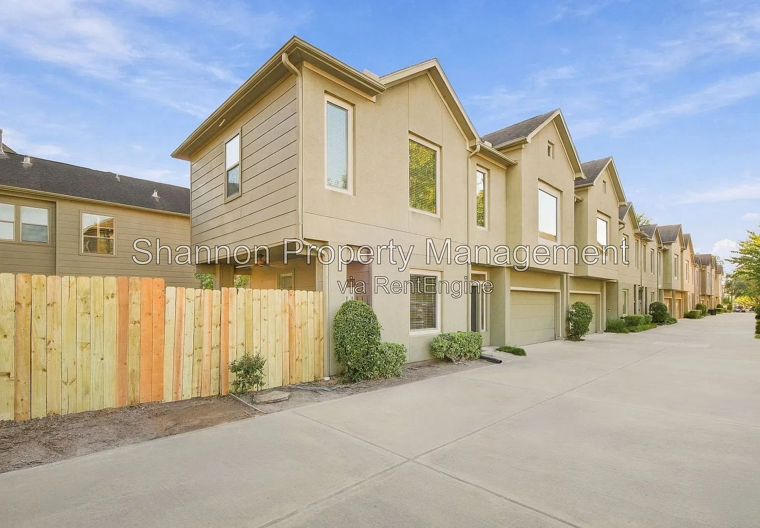 2 bed, 2.0 bath, 1398 sqft, $2,450 — Photo 2