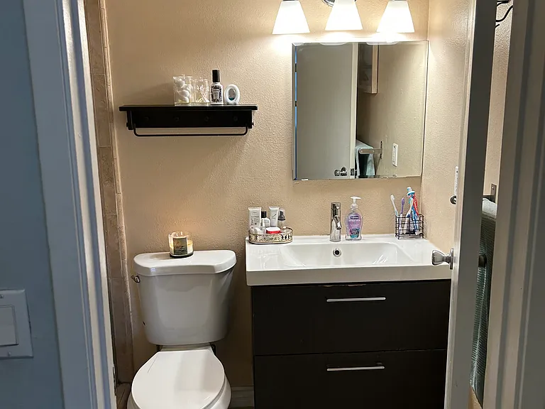 1260 N Avenida Conejo #2 — Photo 17