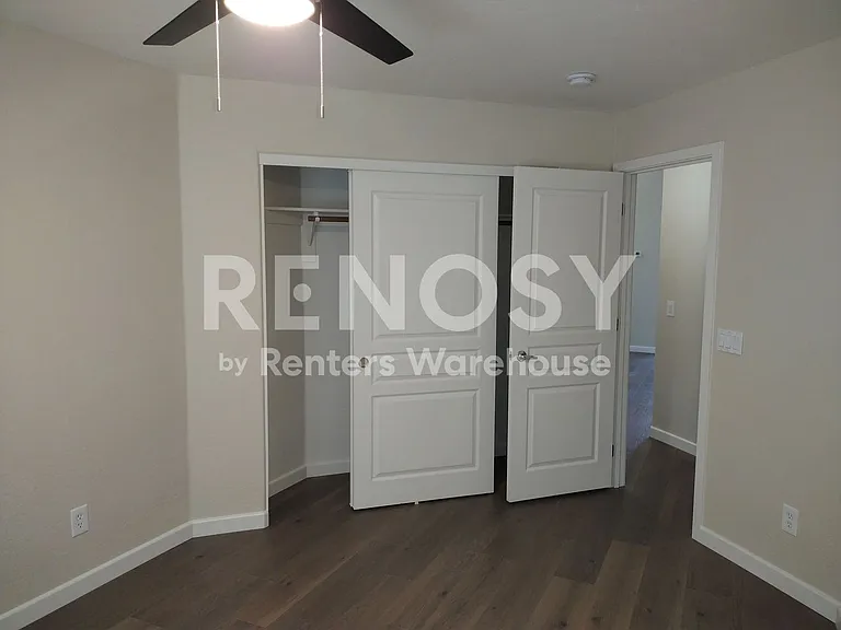 1739 N Sinova — Photo 8