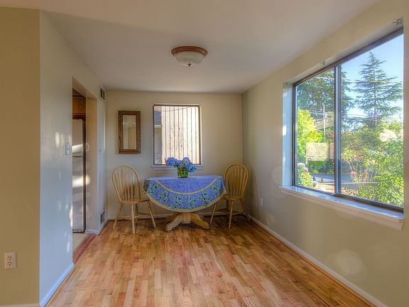 5th image of 11738 12th Ave NE