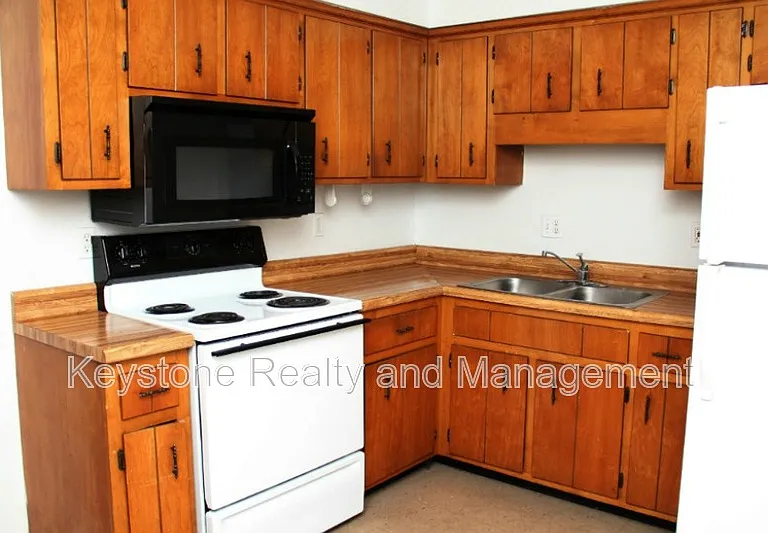 1375 Thompsonville Ln #44 — Photo 6