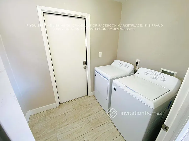 5306 S Hazelton Ln — Photo 17