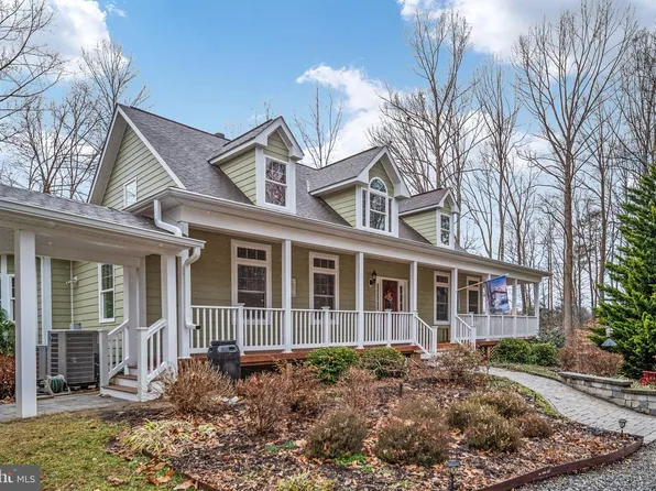 3900 Water Front Ct, Bumpass, VA 23024