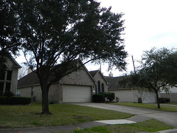 2nd image of 6915 Oakbranch Manor Ln