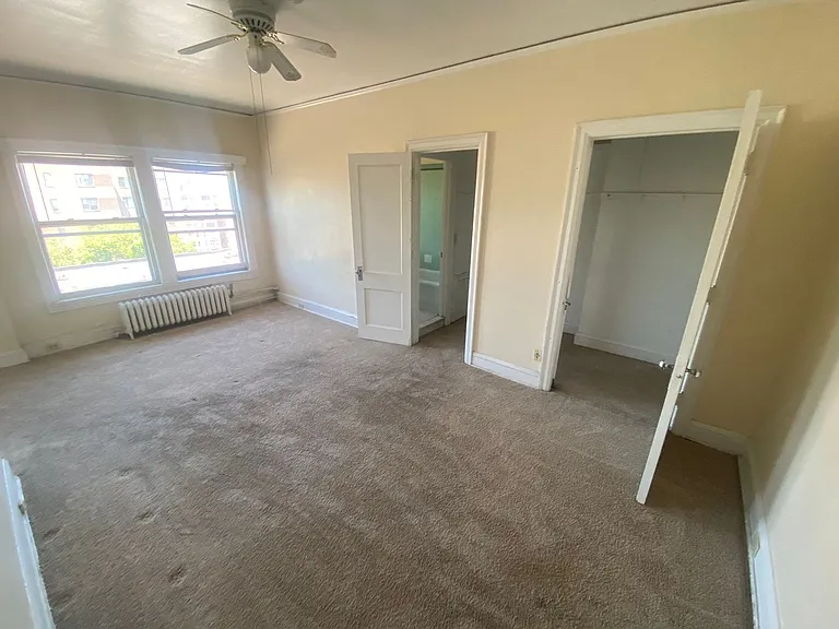 Oak Grove Apartment Hotel — Photo 23