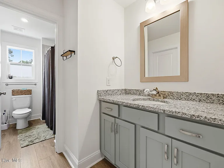 160 Falkirk Ct — Photo 37