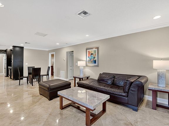 2nd image of 770 E Camino Real #0010