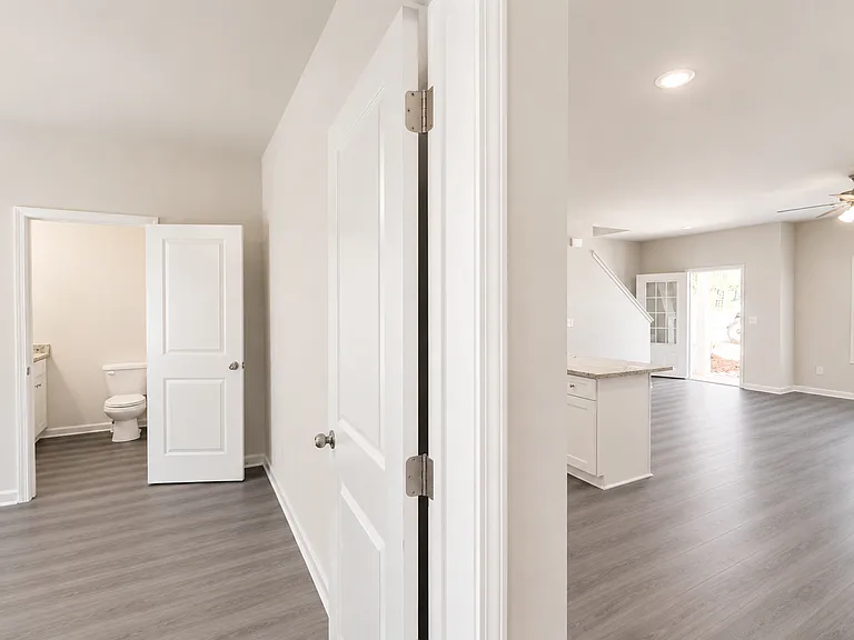 4216 Crosby Ln #12 — Photo 9