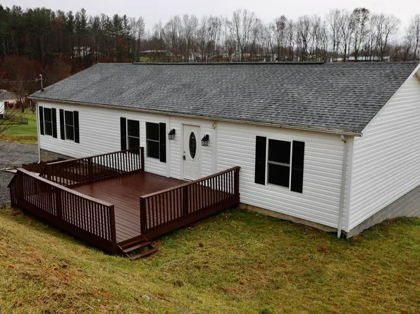 129 Hillside Dr, Elkins, WV 26241