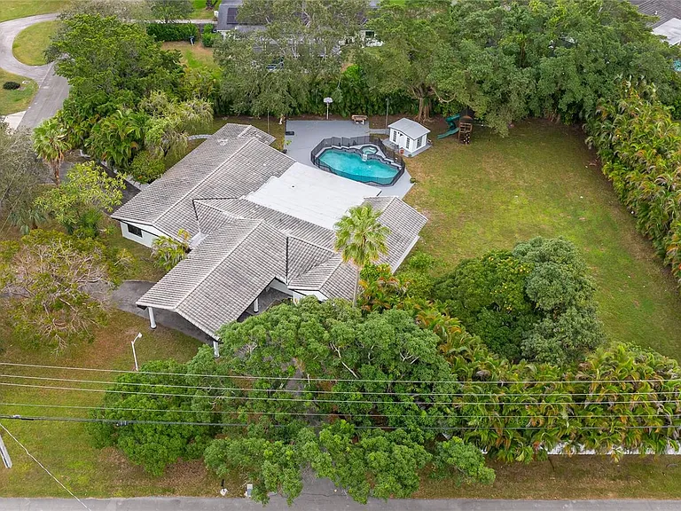 13401 SW 83rd Ave — Photo 74