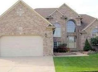 54601 Amber Dr, Macomb, MI 48042