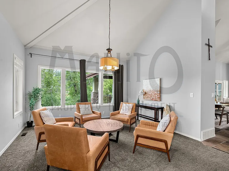 115 E Meadowlane Rd — Photo 5