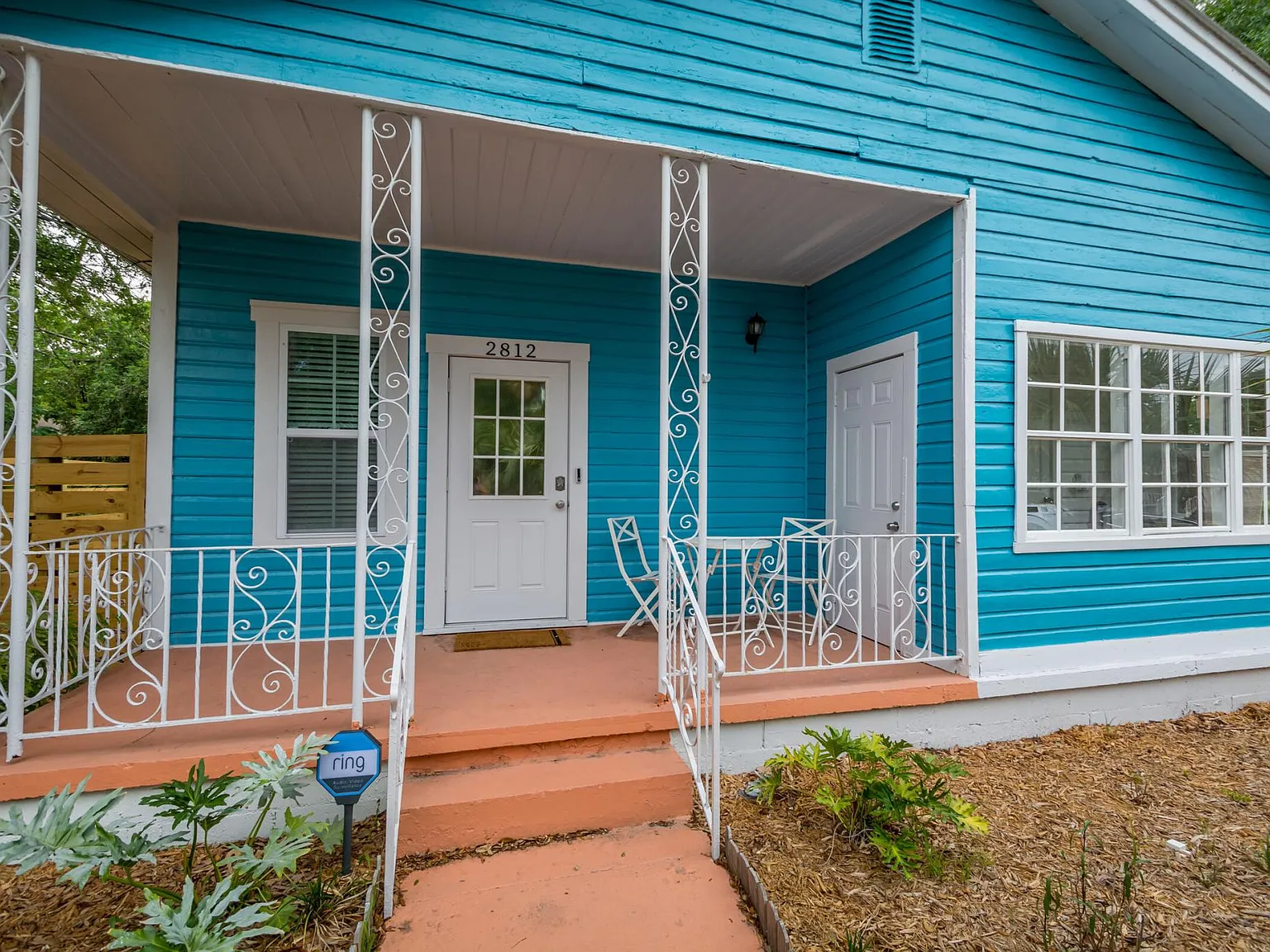 3 bed, 1108 sqft, $2,350 — Photo 3