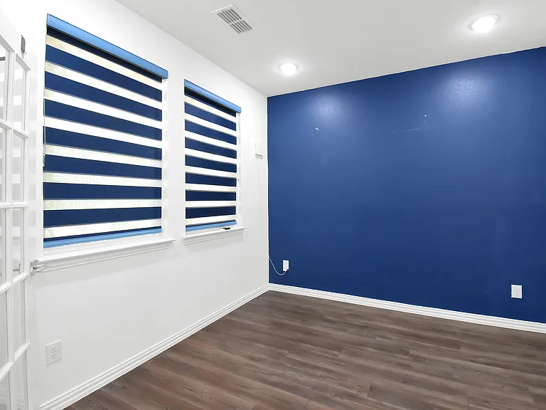 502 Virginia Way — Photo 4