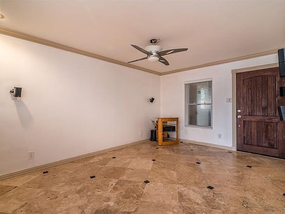 4th image of 402 Post Office St APT 219