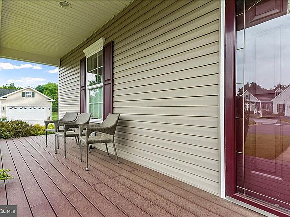 4th image of 57 Winding Carriage Ln