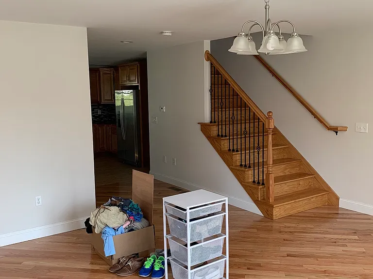 655 S West St — Photo 3