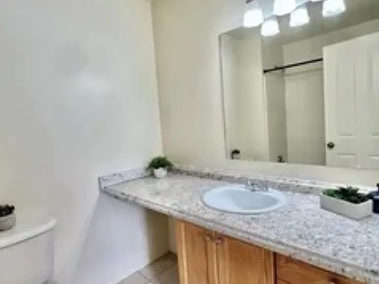 483 Pheasant Ridge Dr #D — Photo 9