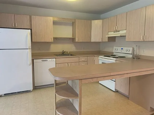 2 bed, $1,700 — Photo 4