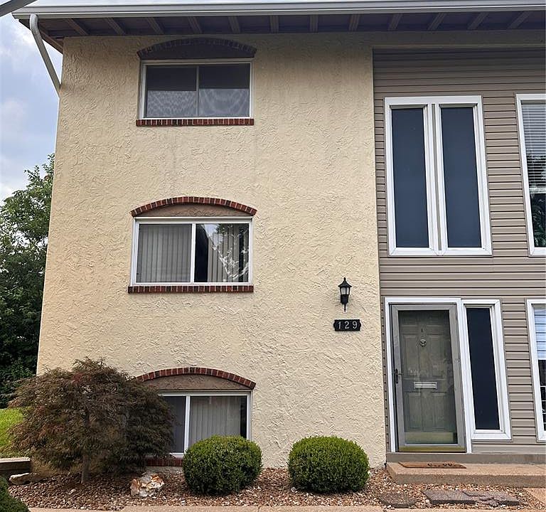 1st image of 129 Carmel Woods Dr