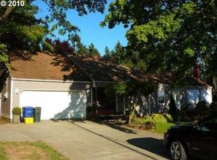 12235 SE Quietwoods St, Happy Valley, OR 97086