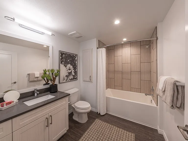 Marisol Apartments — Photo 9