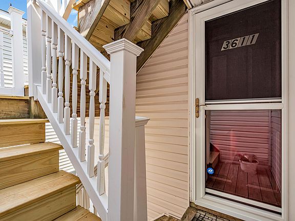 2nd image of 3611 West Ave #2