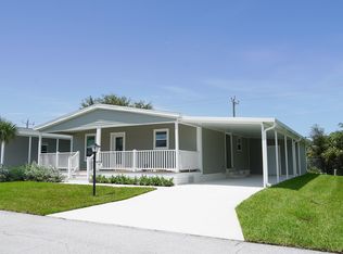 37 NE Village Ln, Jensen Beach, FL 34957