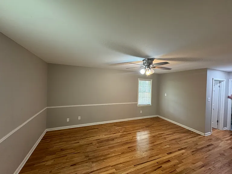 3587 Crestwyn Dr — Photo 13