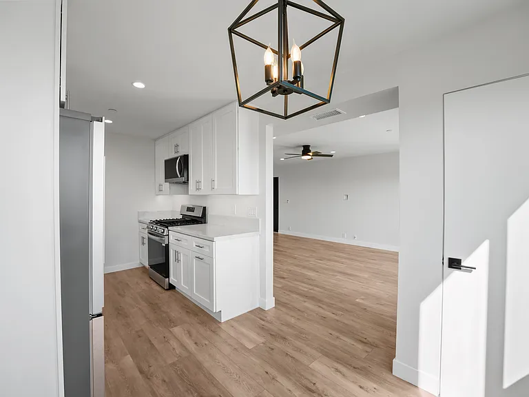 243 Avenida Montalvo #4 — Photo 6