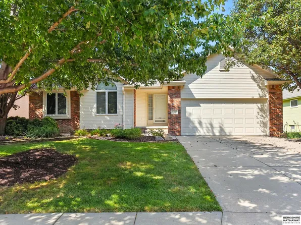 13484 Camden Ave, Omaha, NE 68164