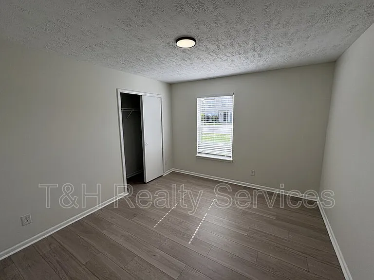 2145 Shadowbrook Dr — Photo 14