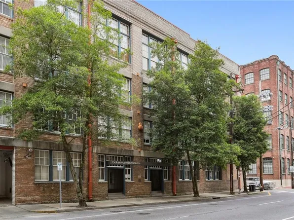 1111 S Peters St APT 205, New Orleans, LA 70130